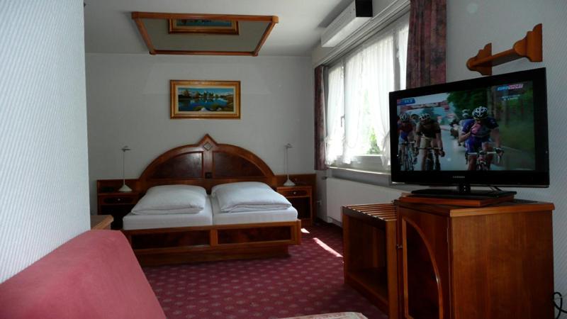 Hotel Central Brig Habitación foto